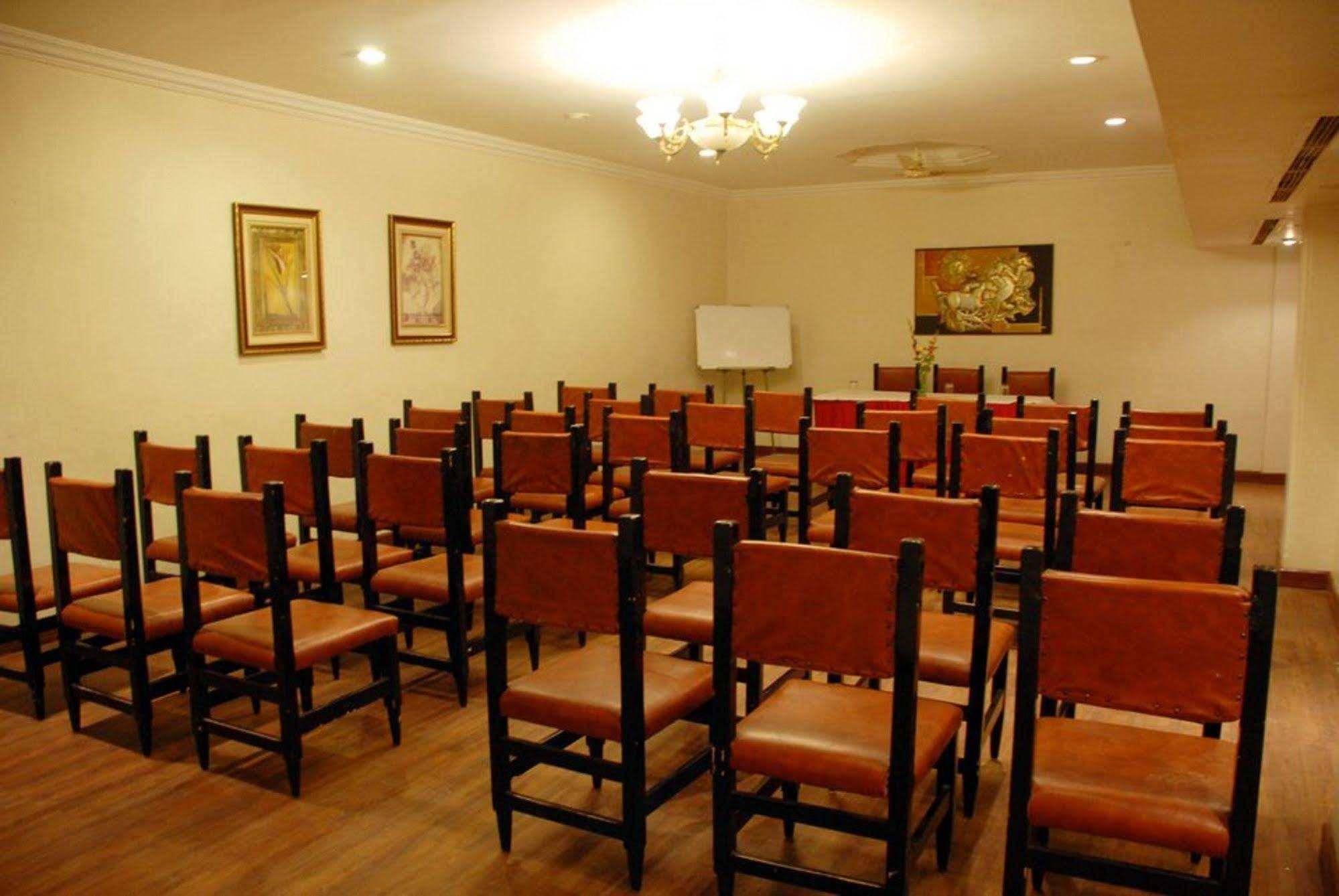 Amarpreet, Chhatrapati Sambhajinagar - Am Hotel Kollection Aurangabad  Exterior photo